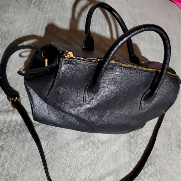 Like new purse - Picture 1 of 2